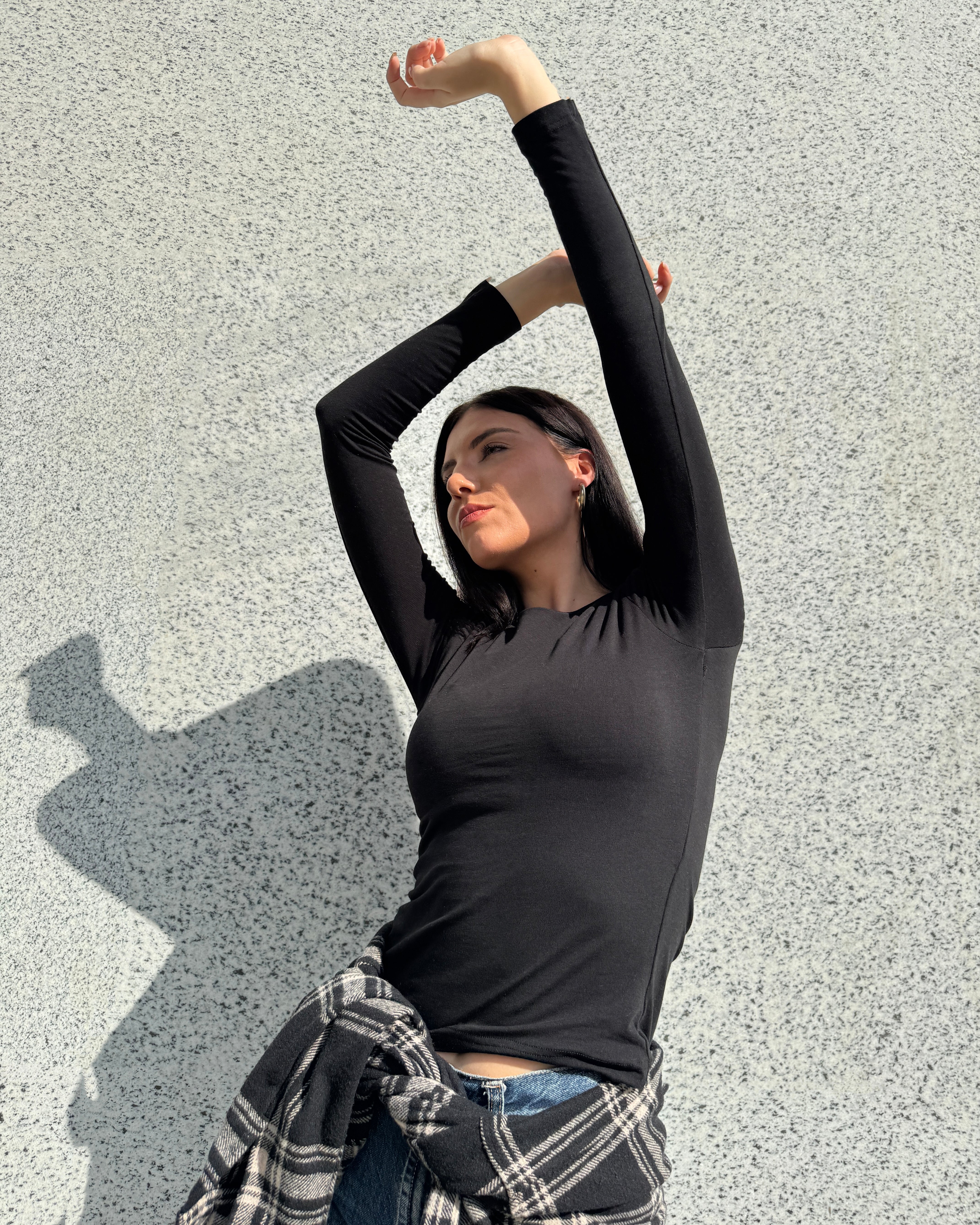 Black Long-Sleeve Basic Top