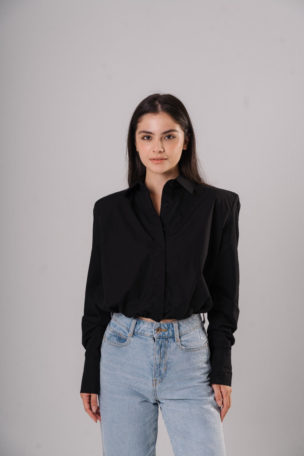 Black cropped shirt with Shoulder Pads