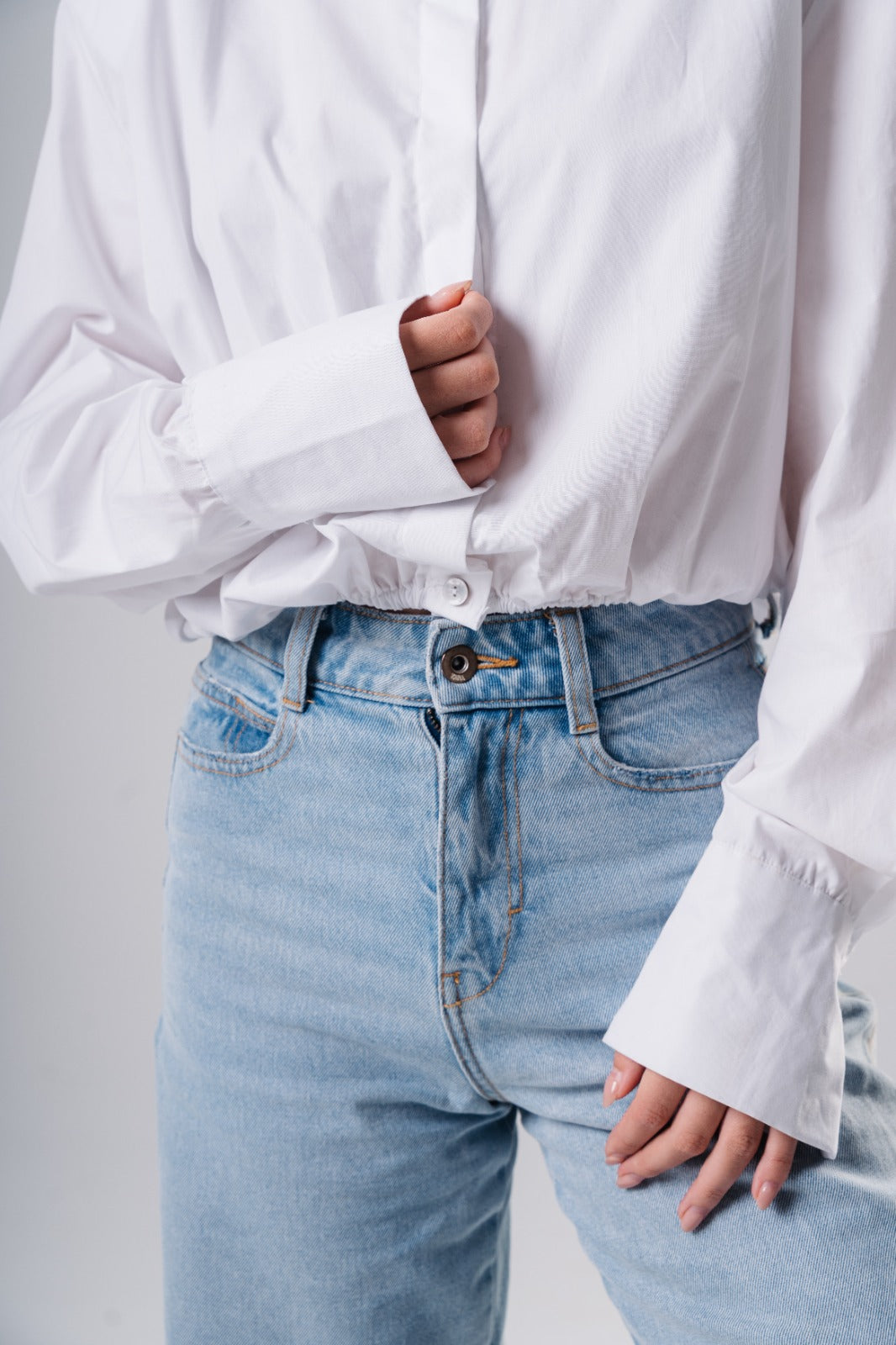 White cropped shirt with Shoulder Pads